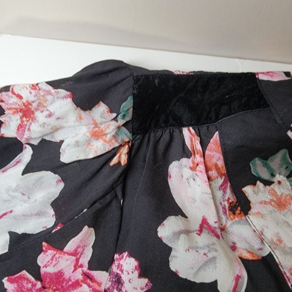 Floral Blouse Long Sleeve - Picture 15 of 16